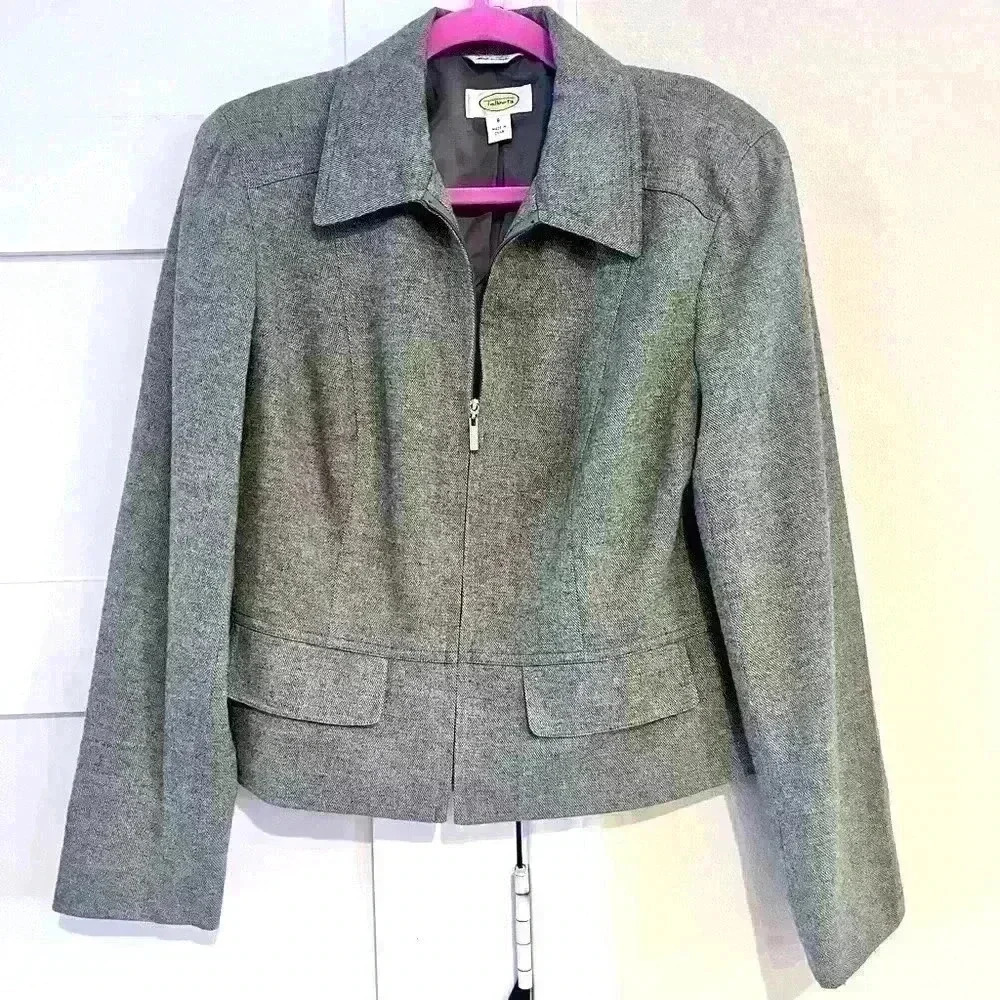 Women’s Talbots Light Gray Wool Blazer Jacket Size 8- Excellent Condition